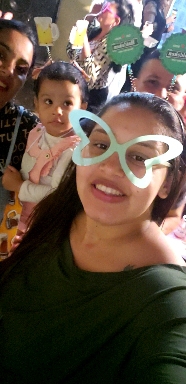 minha esposa, minha cunhada e a filha dela