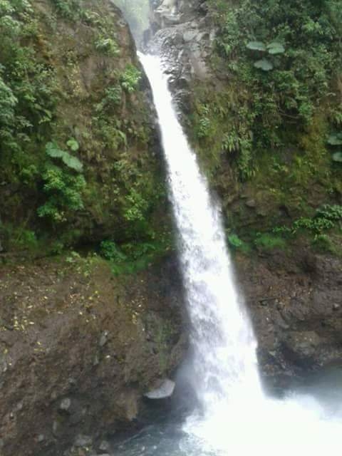 Catarata "La Paz" Costa Rica, foto original de Grace Sibaja.