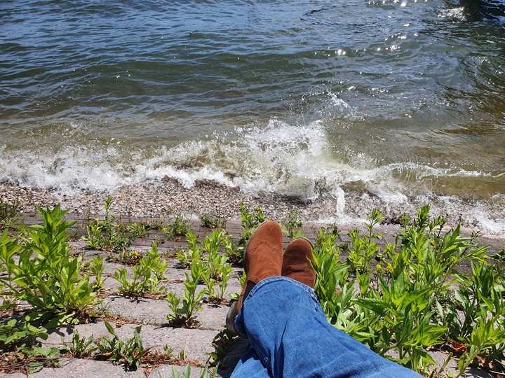 wave shoes water