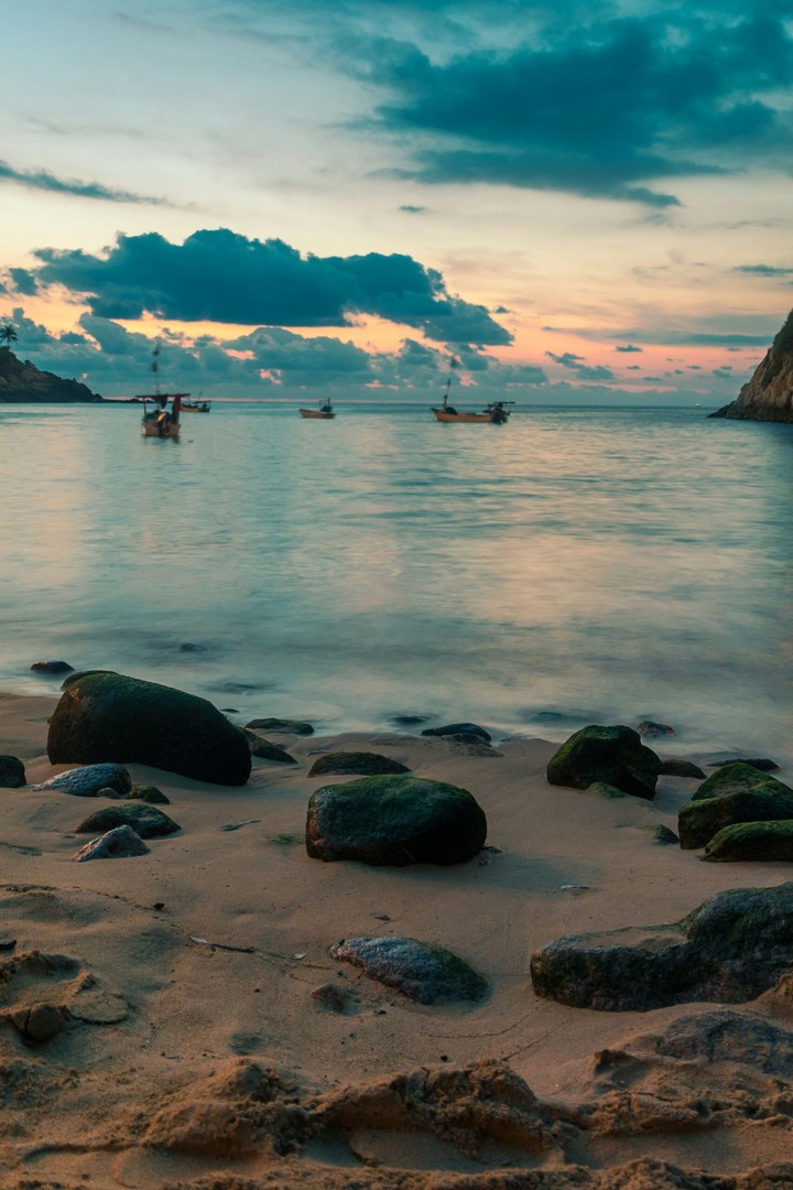 "La Angosta" Beach, Acapulco, Mexico.