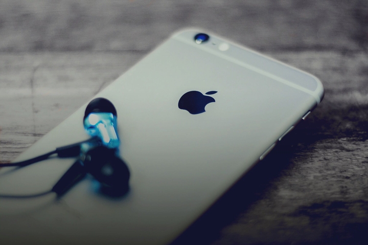 iPhone