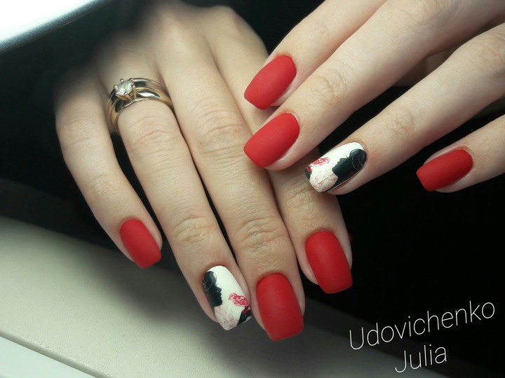 Red nails