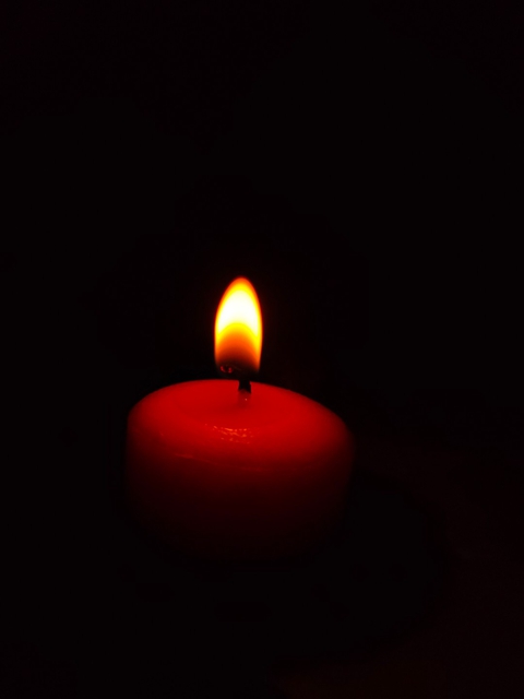 Dark space candlelight
