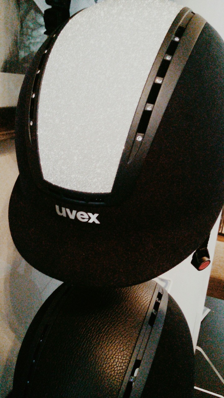 Riding helmet
