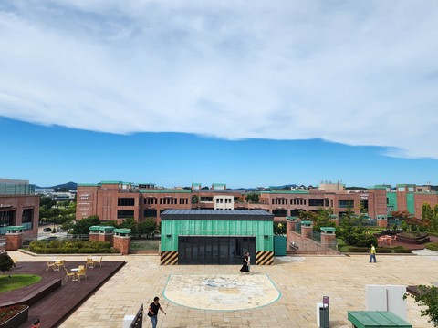 тапети headquarters, courtyard