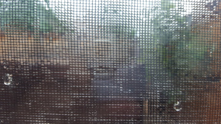 Rainy screen