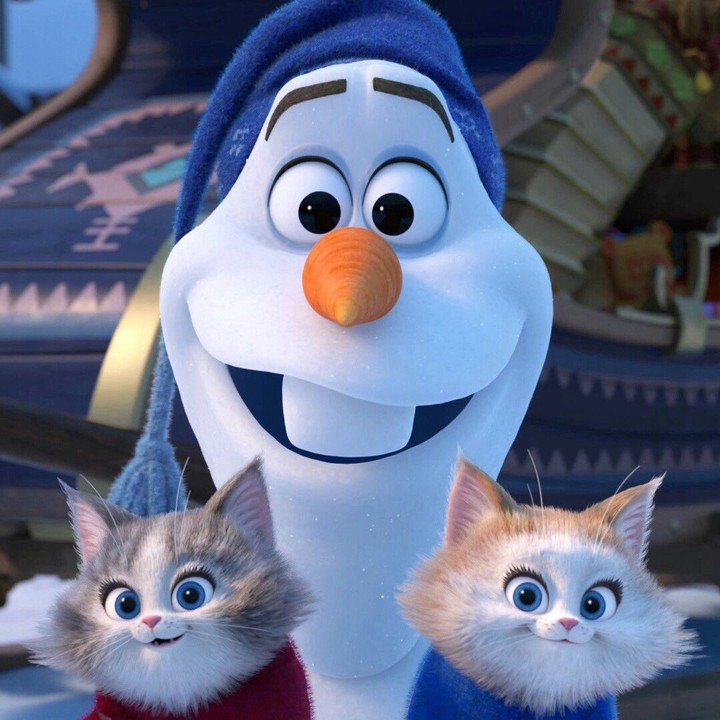 Olaf and the adorable kittens