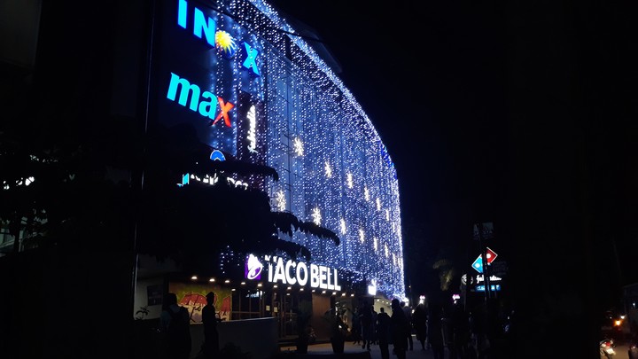 shopping mall