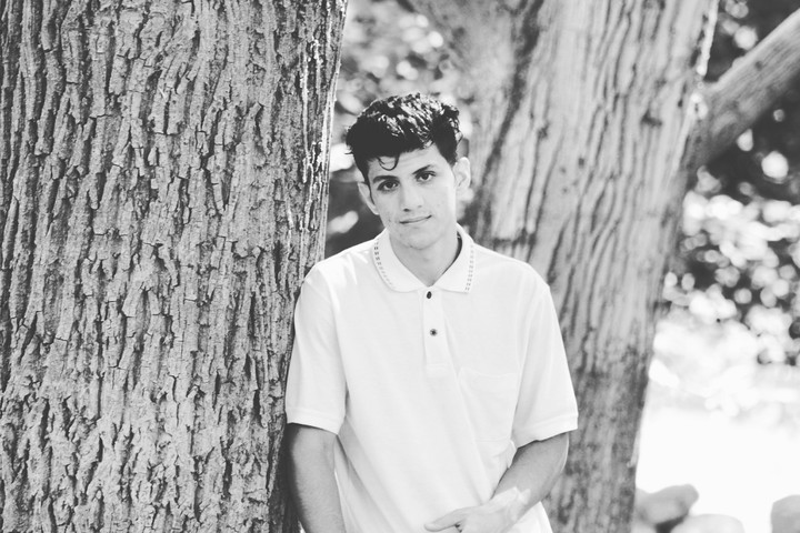 B&W