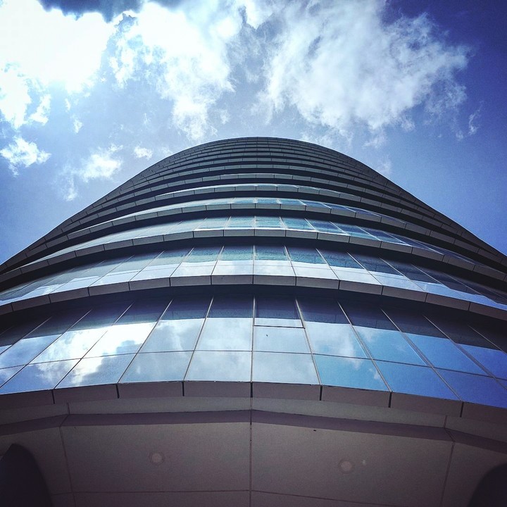 sky scrapper