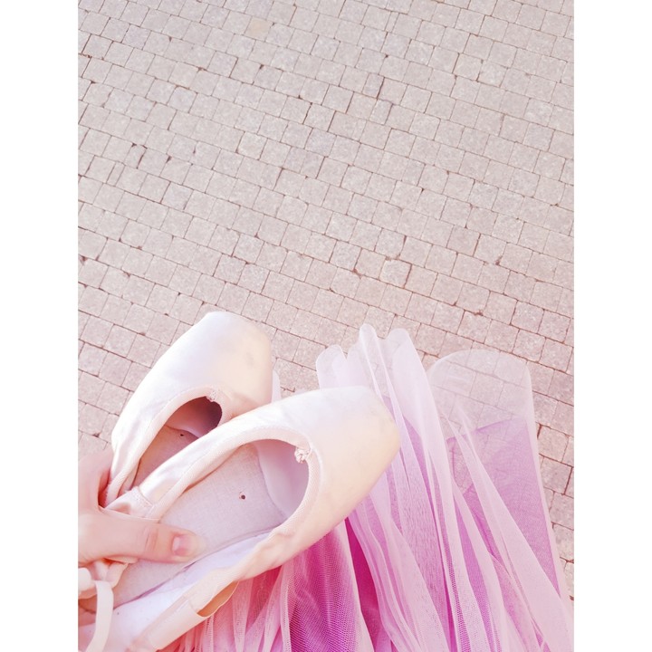 pointe shoes
