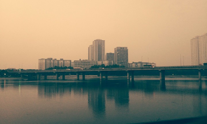 hồ Linh Đàm