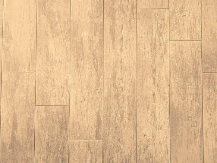 wood details.