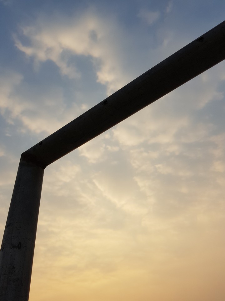 a pole to the sky.