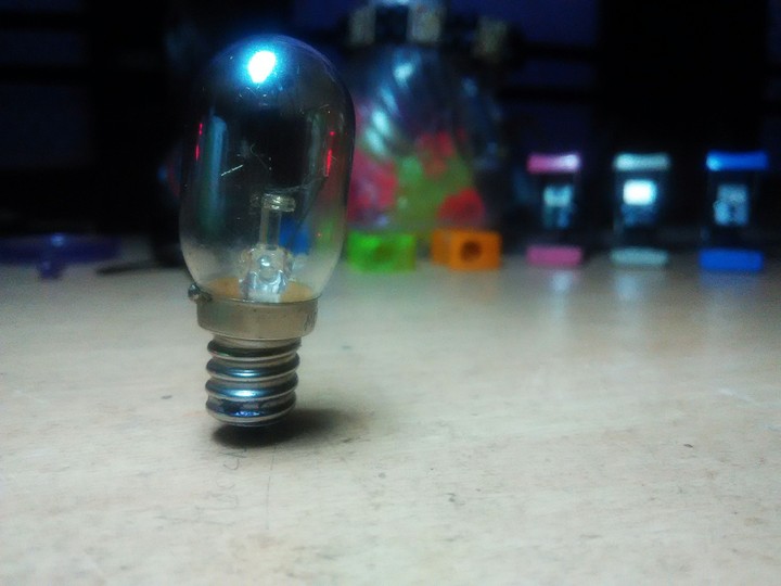 standing bulb