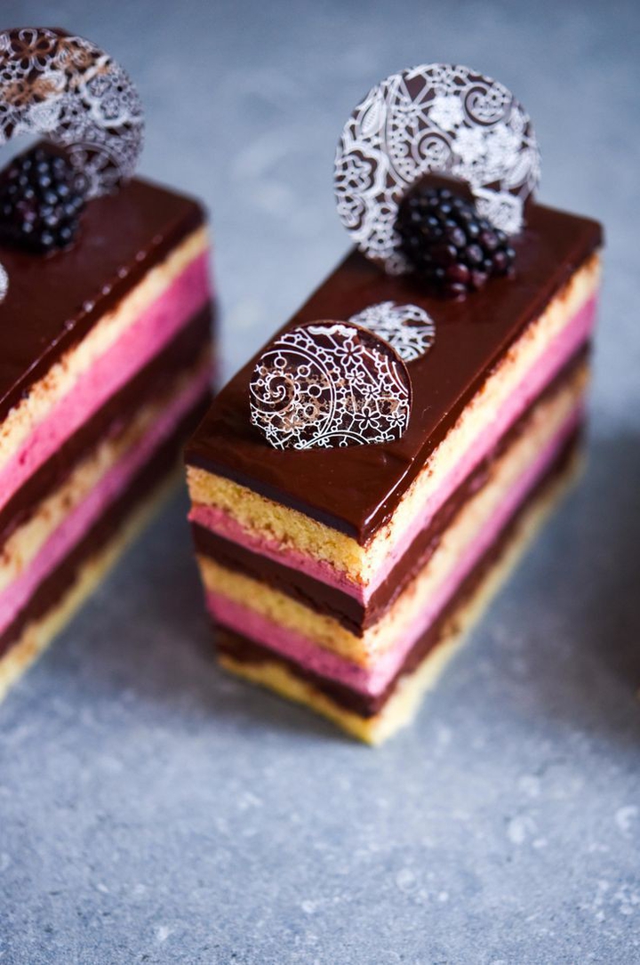 Tricolor Pastry
