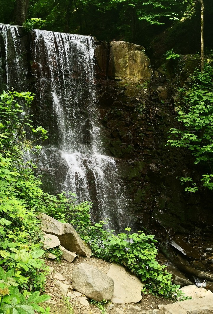 Lonak Waterfall