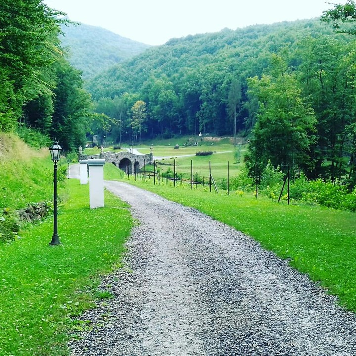 клас