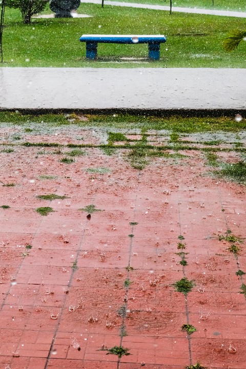 I search ur presence in the spaces between raindrops.. ..