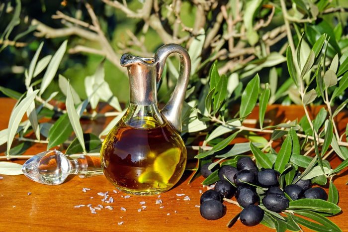 GREEK OLIVE OIL RATED 1ST WORLDWIDE IN 2019