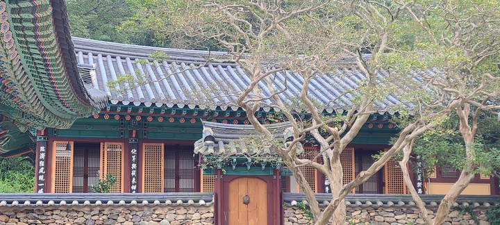 불갑사의  고즈넉함...