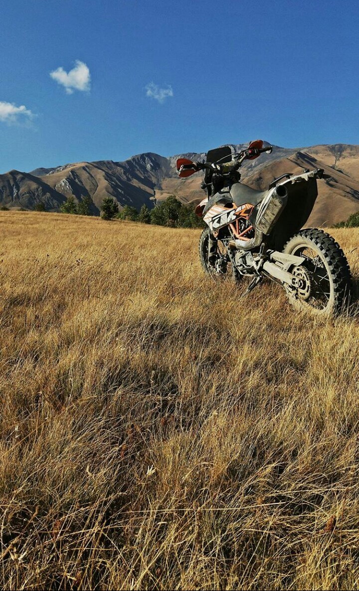 Moto en las Montañas