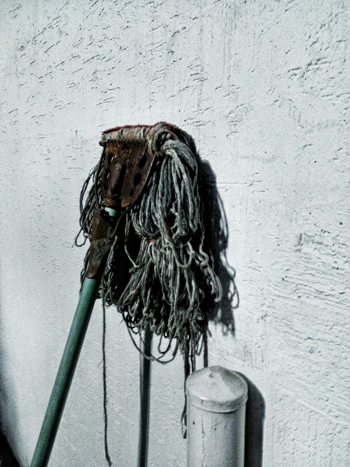 mop
