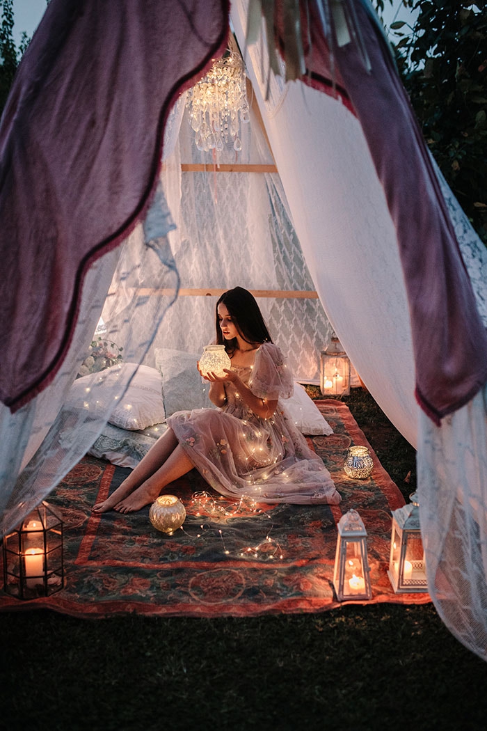 Under Stars
+ Jovana Rikalo