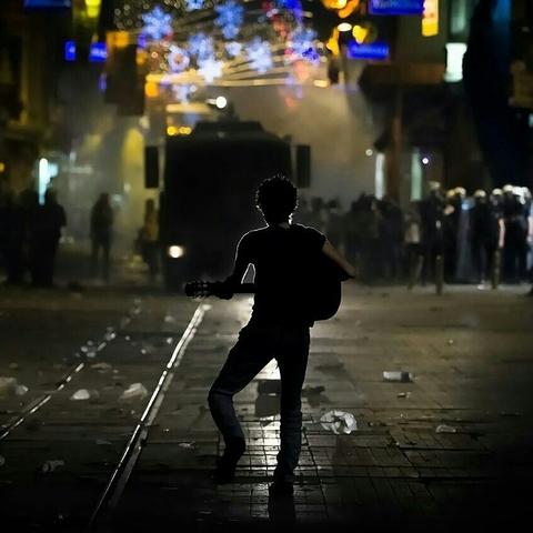 Crowd, music壁纸