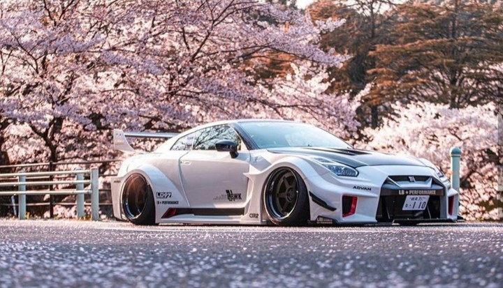 Nissan GTR