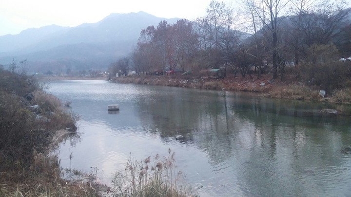 Early-Winter of a river in 2dong - Pocheon city