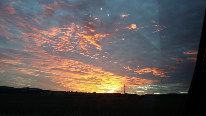 Der Himmel brennt