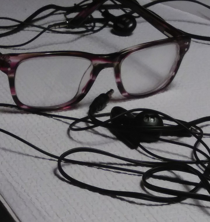 Glasses & Earbuds