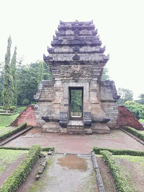 Candi 02-b