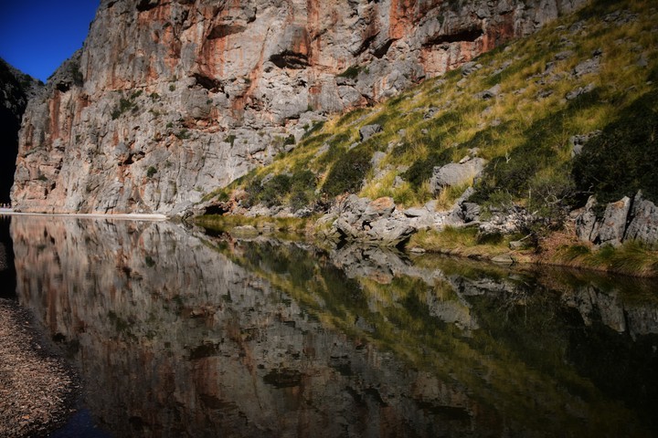 Water mirror