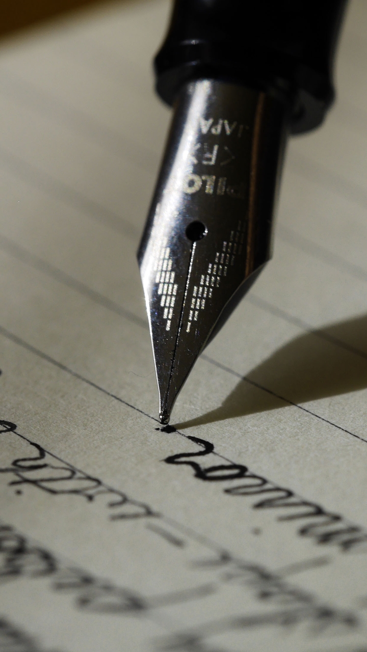 pen wallpaper