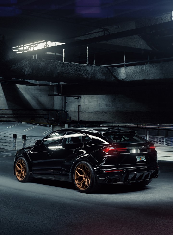 Lamborghini urus, black