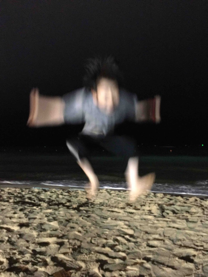 F I Y I N G B O Y