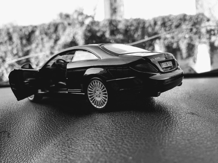 Mercedes Benz