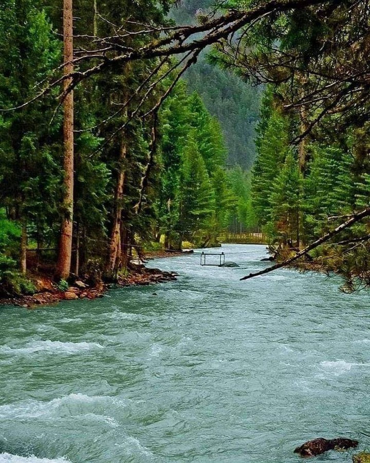 Explore the beauty of Pakistan