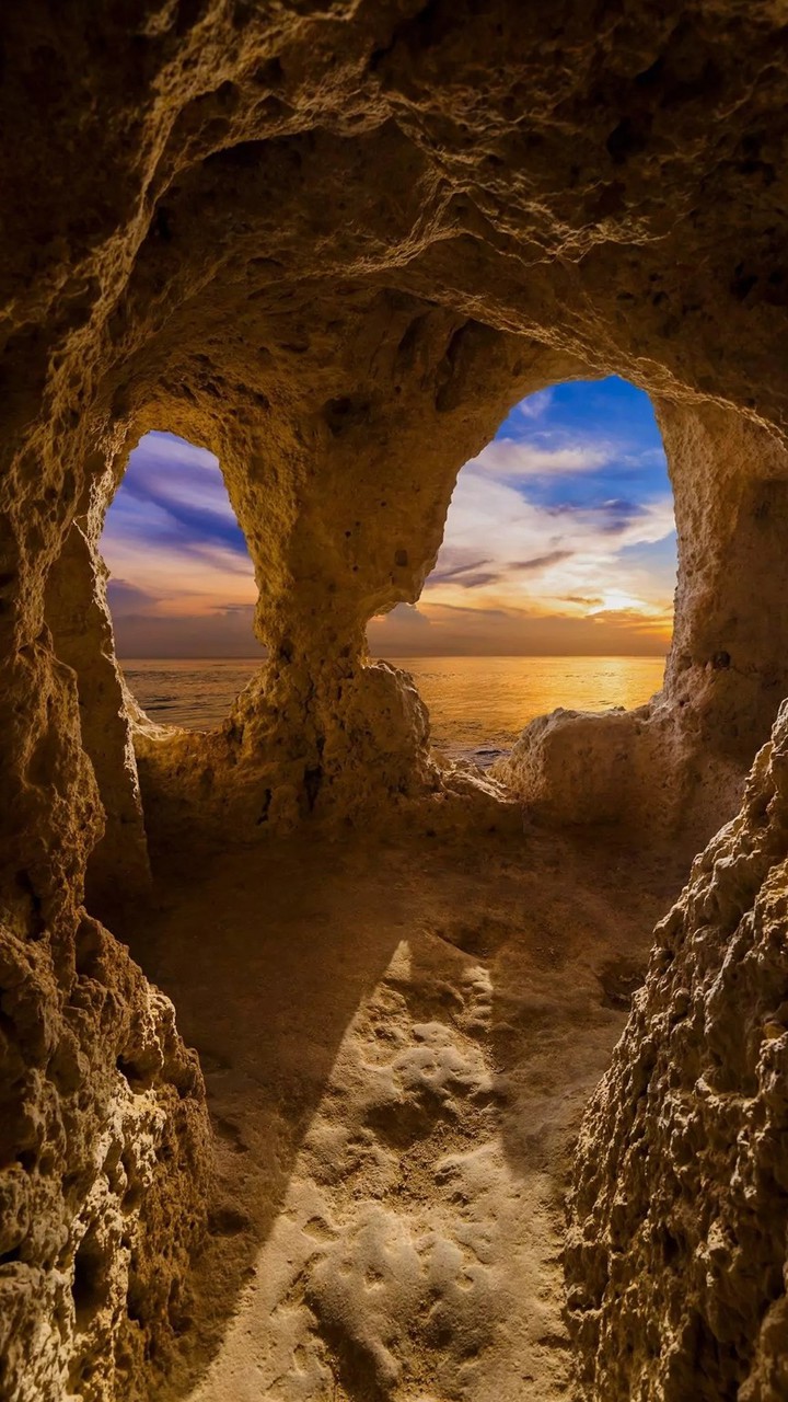 World's longest sandstone cave...