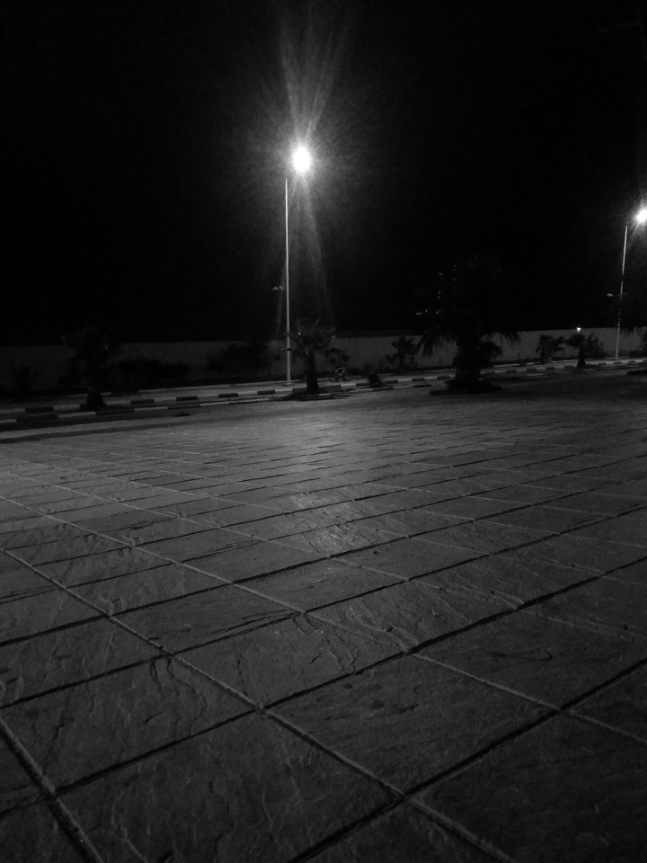 Where are people ?!