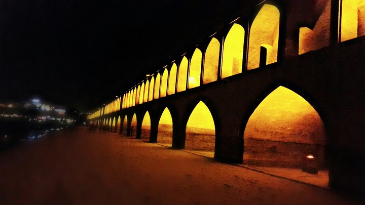 iran -esfahan - se va sepol