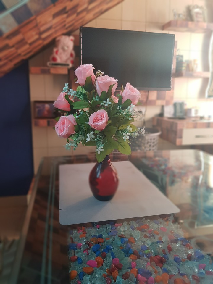 rose vase