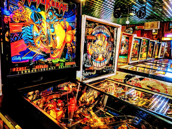 Playing pinball games