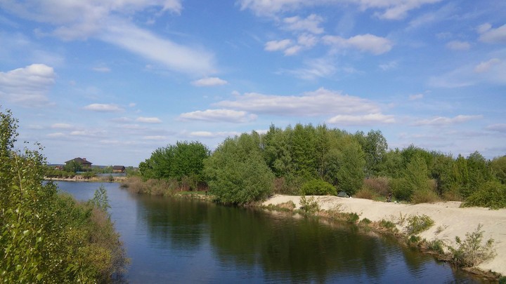 Река
