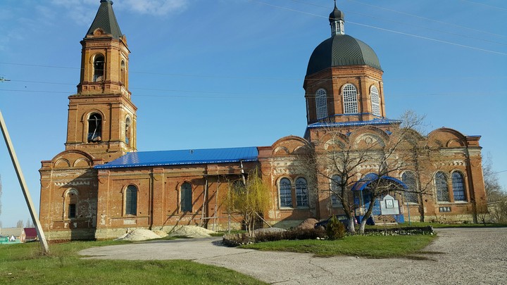Соборы,церкви, монастыри.