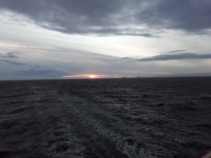 por do sol mar báltico