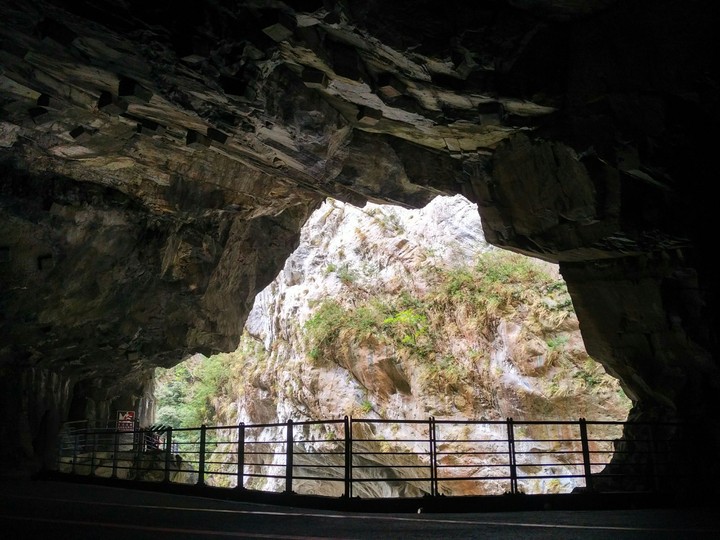 Swallow Grotto