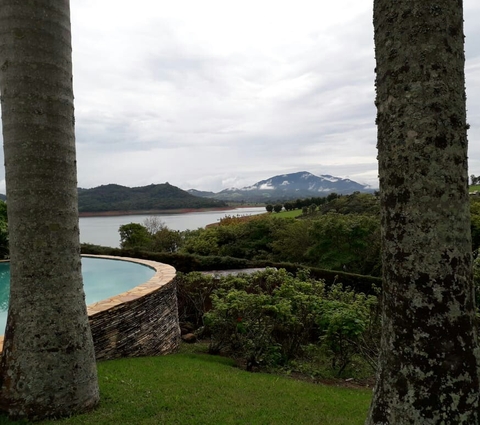 algum lugar